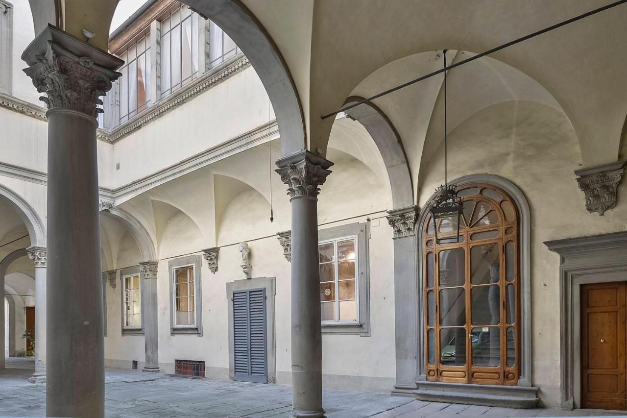Maggio Frescoes By Vacavilla * Florenz