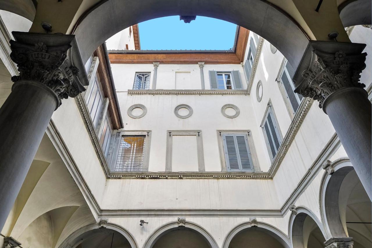 Maggio Frescoes By Vacavilla Florenz